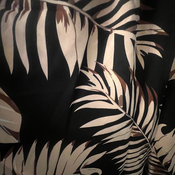 Patterned Jumpsuit - Picture 5 of 5